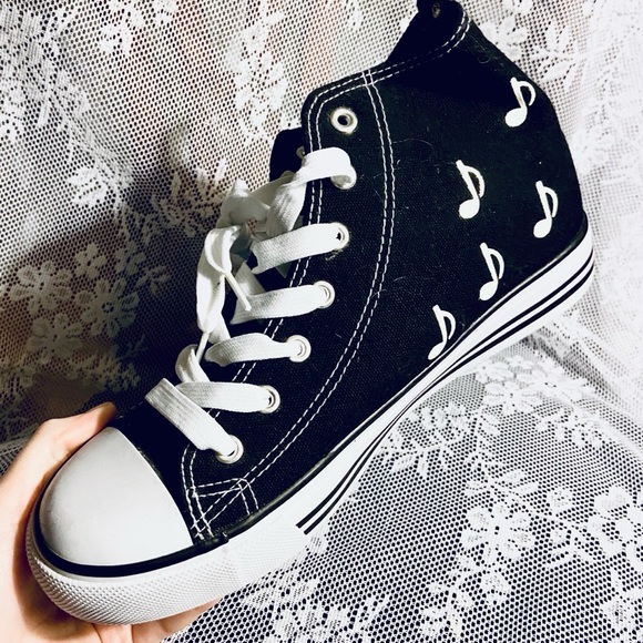 “MUSIC IS MY LIFE” CONVERSE SNEAKERS - Picture 8 of 9